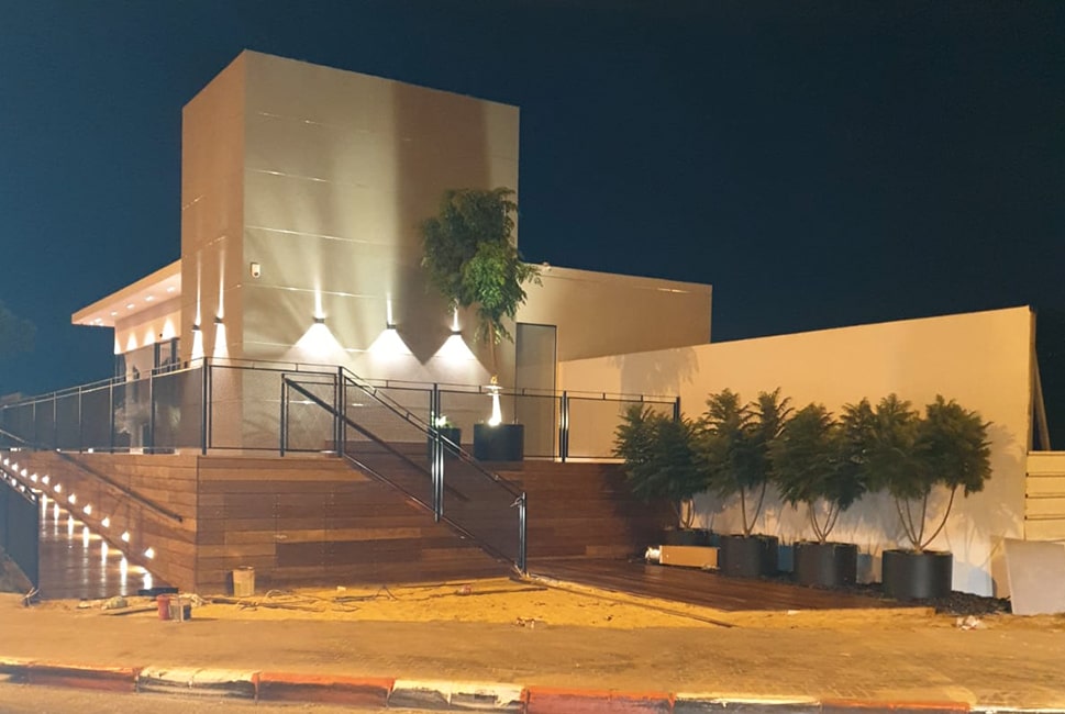 rehovot_0002_cb0d7008-4b21-4150-bc42-2208c2c7e241-min